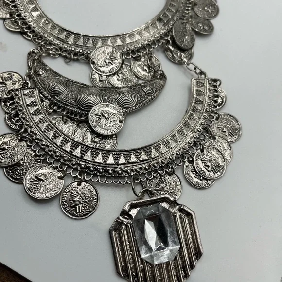 Unique chunky metal gypsy coin necklace - Picture 2 of 8